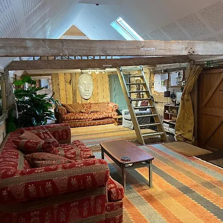 Quirky Barn Conversion Crowhurst Battle Exterior photo