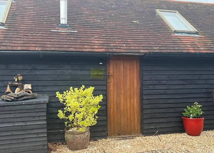Quirky Barn Conversion Crowhurst Battle