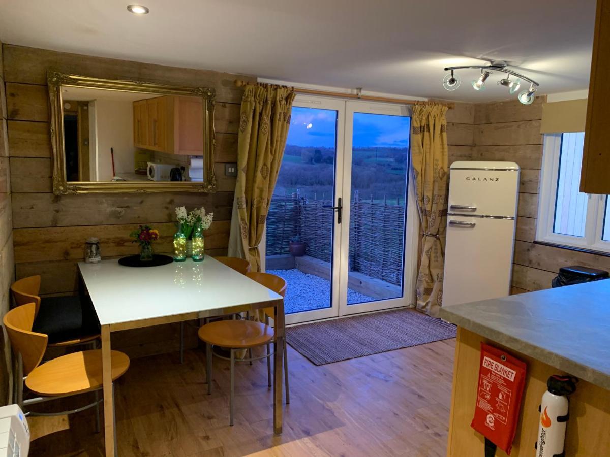 Quirky Barn Conversion Crowhurst Battle