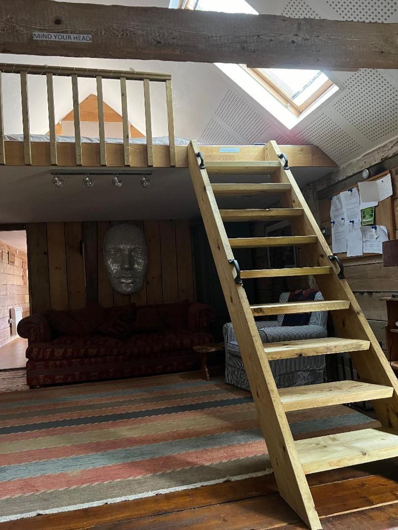 Quirky Barn Conversion Crowhurst Battle Apartment Crowhurst (East Sussex)
